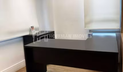 Sala mobiliada com 83 m²