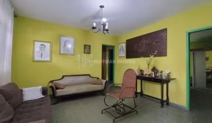 Casa térrea com 03 dormitórios e 02 vagas no Bairro Nova Gerty