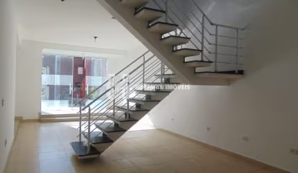Sobrado comercial para locação no Bairro Barcelona
