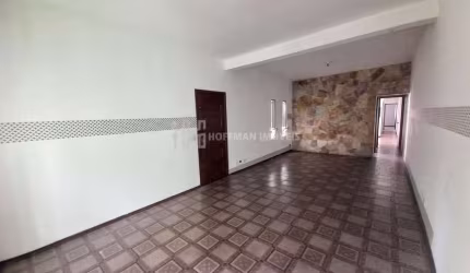 Casa no Centro com 3 quartos e vaga de garagem