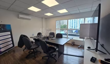 Sala comercial de 46m² com banheiro e vaga à venda no Centro de São Caetano do Sul