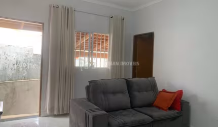 Casa térrea recém reformada no bairro Santa Maria