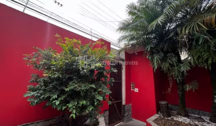 EXCELENTE IMÓVEL RESIDENCIAL OU COMERCIAL NO BAIRRO SANTA PAULA!