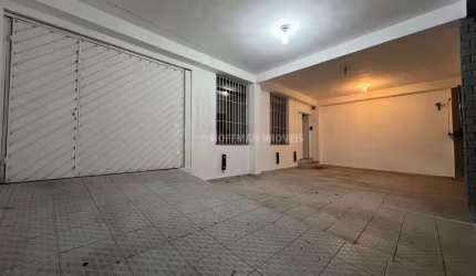 PRÉDIO COMERCIAL