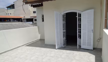 Sobrado à Venda com 5 Quartos e 4 WC's na Vila Pires, Santo André, SP