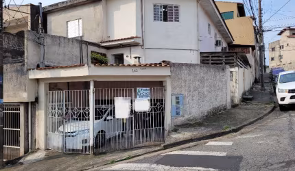 Sobrado de esquina divido em 3 casas à Venda no Parque Marajoara, Santo André, SP