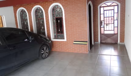 Sobrado à Venda com 3 Quartos e 2 WC's no Parque Marajoara, Santo André, SP