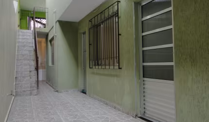 Casa Assobradada à Venda com 4 Quartos e 2 WC's no Parque Marajoara, Santo André, SP