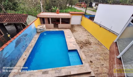 Sobrado para Venda em Itanhaém, Suarão, 4 dormitórios, 1 suíte, 3 banheiros, 4 vagas