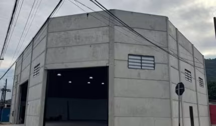 Loja para Locação em Praia Grande, Nova Mirim, 2 banheiros