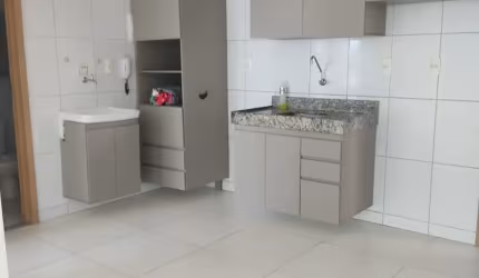 Alugo apto em Barra de Jangada, 1quarto,  aluguel R$1800,00 Taxa de condomínio, IPTU, Bombeiro, e gás  inclusos.  Água e energia o inquilino que paga. Não trabalho com fiador,  peço 2 meses de Caução.