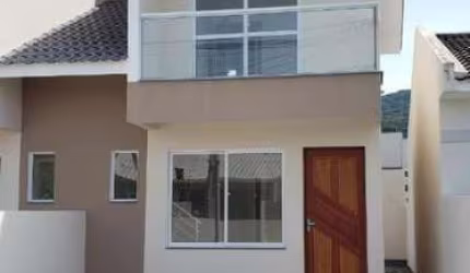 Sobrado para Venda em Palhoça, São Sebastião, 2 dormitórios, 1 suíte, 2 banheiros, 1 vaga