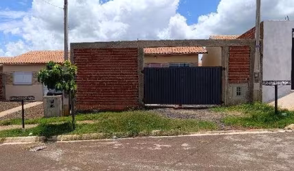 Casa para Venda em Pederneiras, Conjunto Habitacional Martini, 2 dormitórios, 1 banheiro, 1 vaga