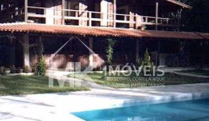 Terreno com Casa de Alto Padrão - Quatro Barras