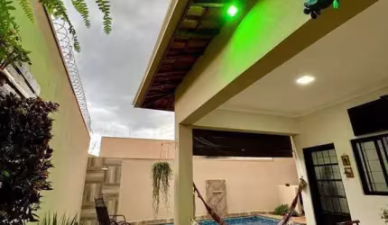 IMÓVEL À VENDA