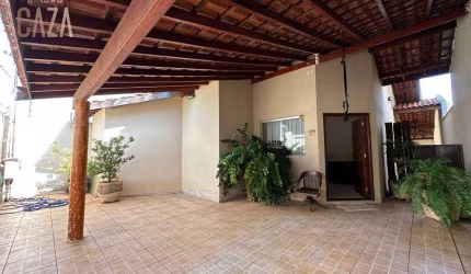 IMÓVEL À VENDA