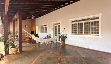 IMÓVEL À VENDA