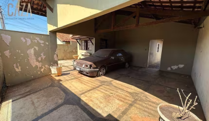 IMÓVEL À VENDA