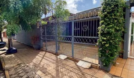 IMÓVEL À VENDA
