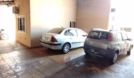 IMÓVEL À VENDA