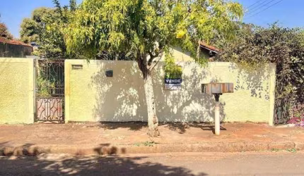 IMÓVEL À VENDA