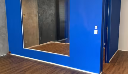 linda sala comercial para locação de 130 metros pronto na chácara st antônio