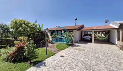 Casa com 02 Suítes e Anexo c/área Gourmet