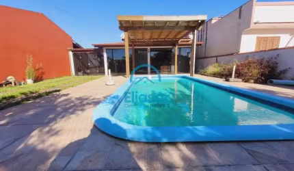 Casa 02 Dormitórios c/Piscina
