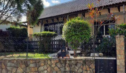 Casa com 3 dormitórios à venda, 176 m² por R$ 1.100.000,00 - Vila Valqueire - Rio de Janeiro/RJ