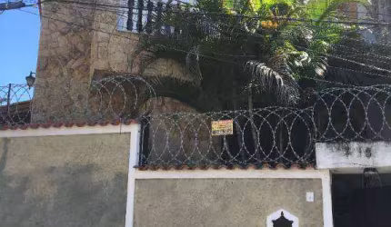 Casa com 4 dormitórios à venda, 205 m² por R$ 600.000,00 - Vila Valqueire - Rio de Janeiro/RJ