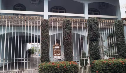 Casa com 4 dormitórios à venda, 327 m² por R$ 1.300.000,00 - Vila Valqueire - Rio de Janeiro/RJ