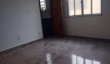 Apartamento com 2 quartos para alugar, 62 m² por R$ 1.750/mês - Vila Valqueire - Rio de Janeiro/RJ