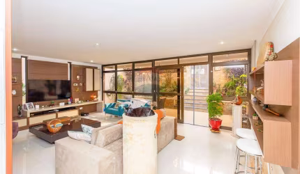 Belíssima Casa - Jardim da Saúde - 5 dormitórios, 3 suítes, 4 vagas