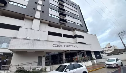 Sala comercial para alugar na Avenida Engenheiro Max de Souza, 94, Coqueiros, Florianópolis por R$ 2.900