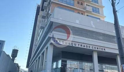 Sala comercial para alugar na Rua Sebastião Furtado Pereira, 60, Barreiros, São José por R$ 2.000