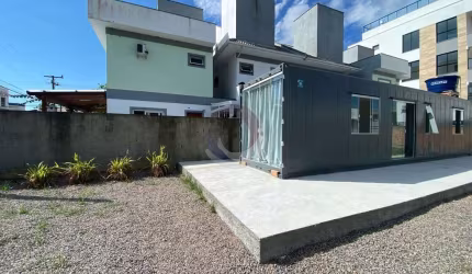 Casa com 1 quarto para alugar na Valdecir Izidro da Silveira, 1, Alto Ribeirão, Florianópolis por R$ 2.500