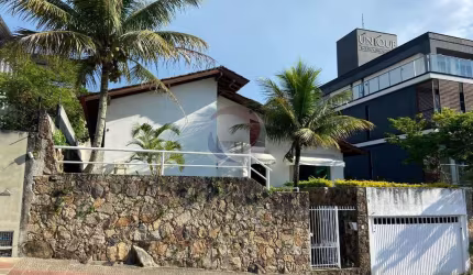 Casa com 4 quartos para alugar na Rua Otávio Francisco Quintino, 14, João Paulo, Florianópolis por R$ 8.500