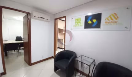 Sala comercial para alugar na Rua dos Ilhéus, 46, Centro, Florianópolis por R$ 2.400