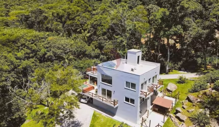 Casa em condomínio fechado com 4 quartos para alugar na Estrada Rozália Paulina Ferreira, 3420, Armação do Pântano do Sul, Florianópolis por R$ 16.500