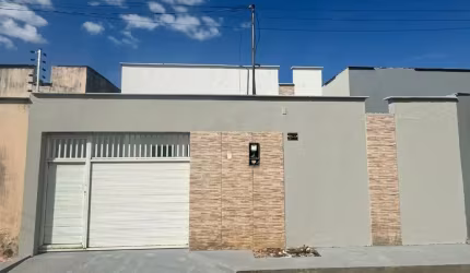 LINDO IMÓVEL EM CONDOMÍNIO