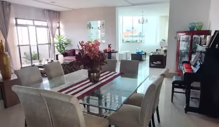 LINDISSIMO APARTAMENTO NA AV DOS HOLANDESES (OLHO DGUA), COM VISTA PARA O MAR.