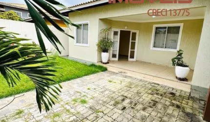 Casa com 3 quartos à venda no Buraquinho, Lauro de Freitas  por R$ 870.000