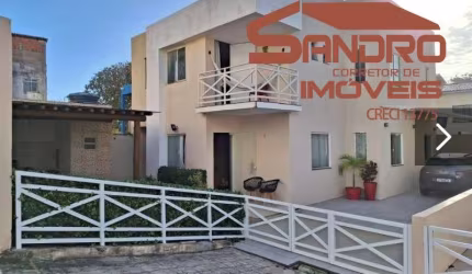 Casa com 5 quartos à venda no Ipitanga, Lauro de Freitas  por R$ 750.000