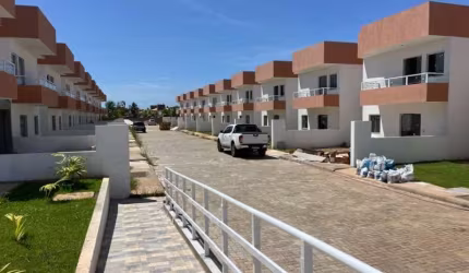 Casa em condomínio fechado com 4 quartos à venda em Foz do Joanes, Lauro de Freitas  por R$ 600.000