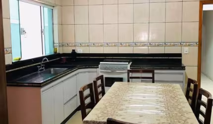 Casa com 4 dormitórios à venda, 235 m² por R$ 750.000,00 - Vila Dainese - Americana/SP