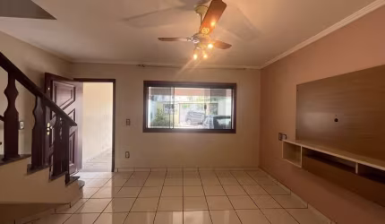Sobrado com 3 dormitórios para alugar, 137 m² por R$ 2.967/mês - Parque Novo Mundo - Americana/SP