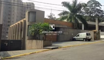 Vendo prédio comercial com 963m2 área construida na Vila Andrade!