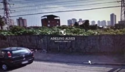 Área disponivel p/venda com  boa localização na Zona Leste