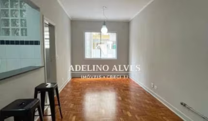 Apartamento à Venda no Centro 40 m2 reformado