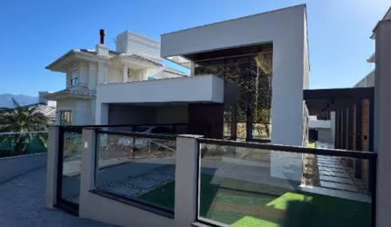 Linda Casa Alto Padrão no Pedra Branca - Palhoça